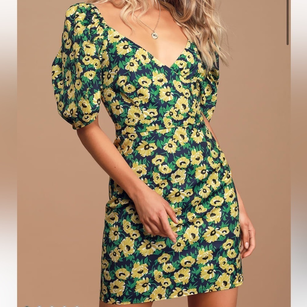 NWT Lulu’s Floral Inclusive Navy Blue Floral Print Puff Sleeve Mini Dress XS‎